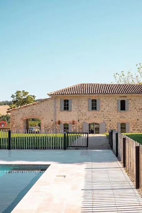Casa vacanze L'Heritier, Maison Climatisee, 12Pers Avec Piscine Villa Marzens